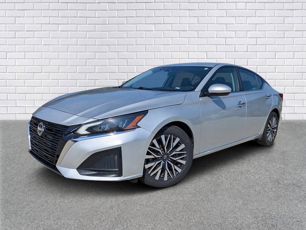 2023 Nissan Altima 2.5 SV FWD