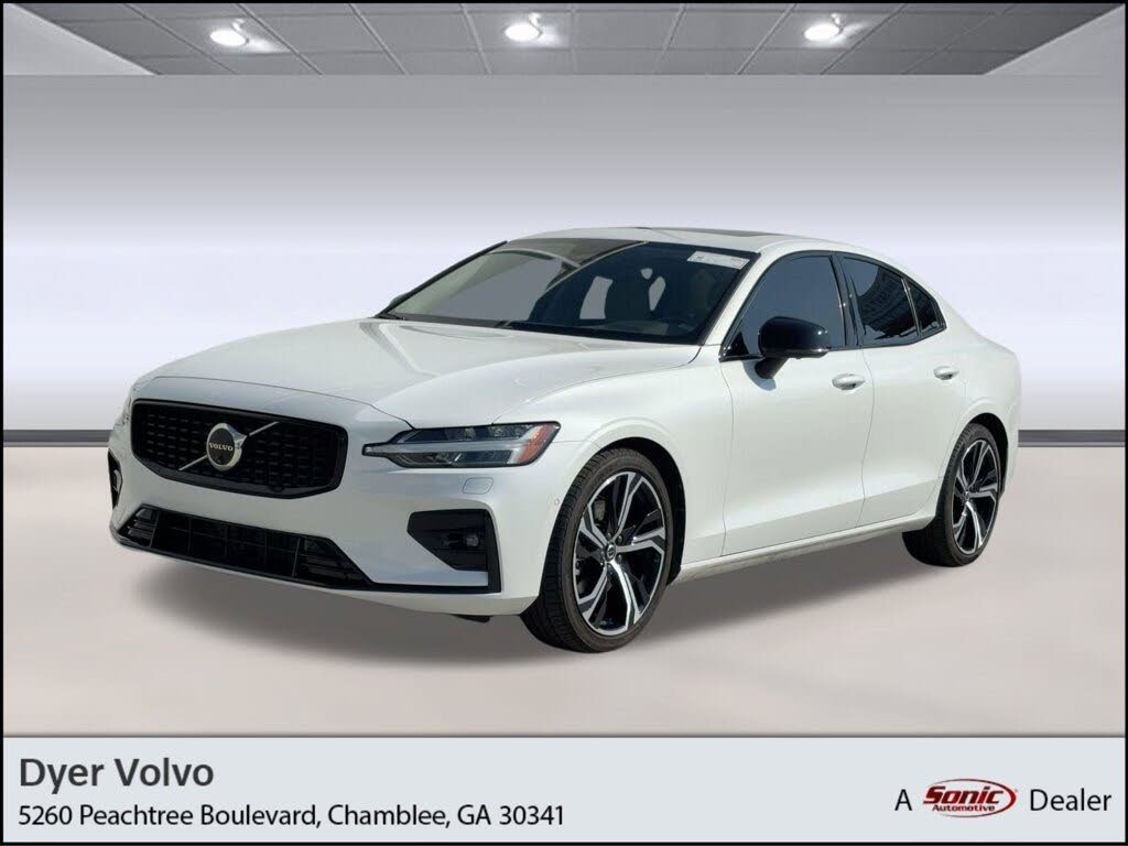 2024 Volvo S60 B5 Plus Dark Theme AWD