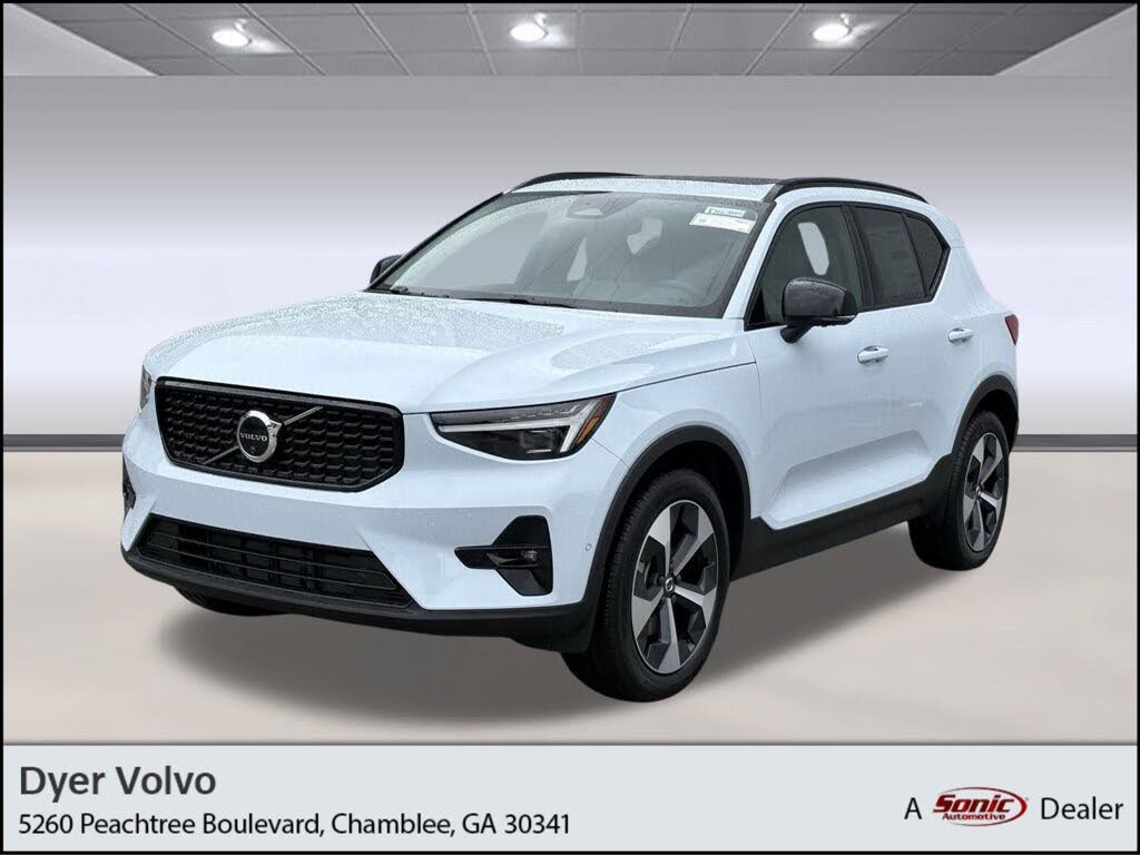 2026 Volvo XC40 B5 Plus AWD