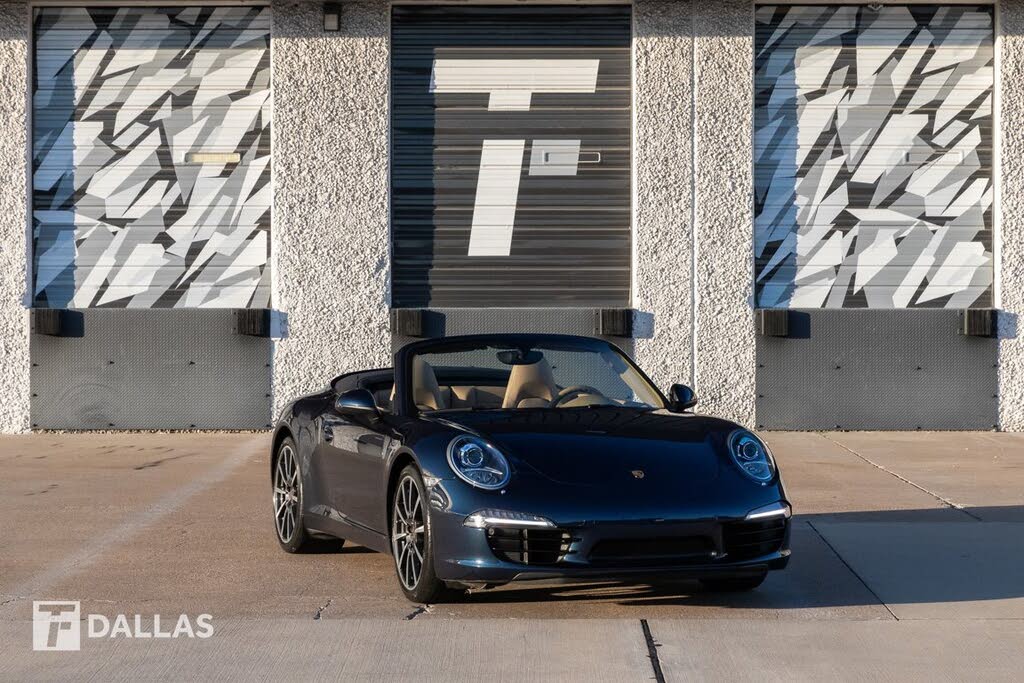 2015 Porsche 911 Carrera Cabriolet RWD