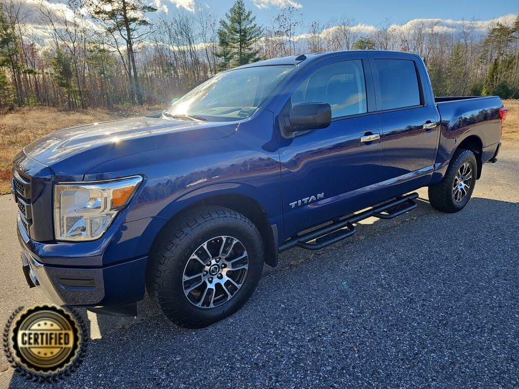 2021 Nissan Titan SV Crew Cab 4WD