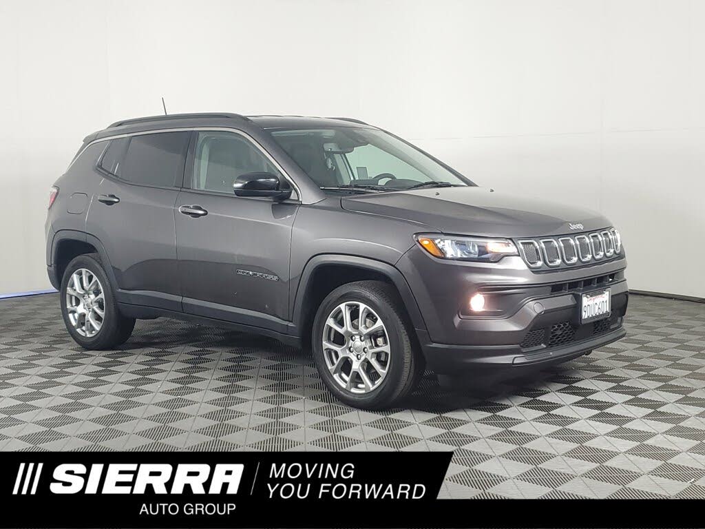 2022 Jeep Compass Latitude Lux 4WD