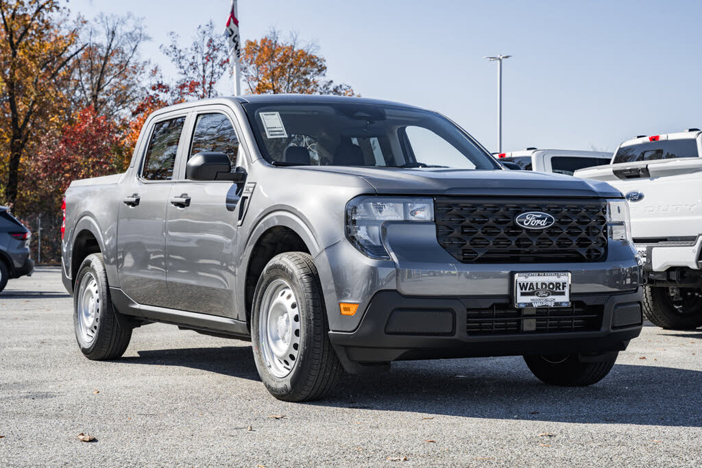2025 Ford Maverick XL SuperCrew AWD
