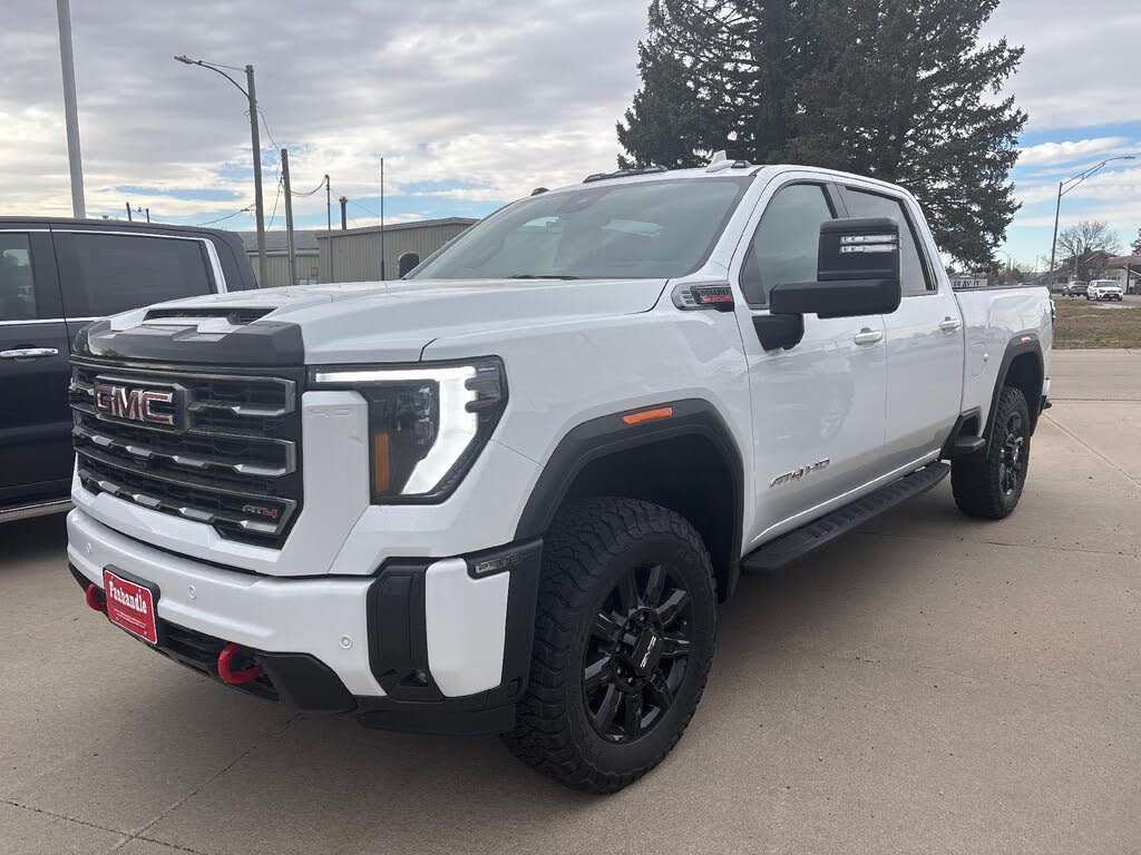 2025 GMC Sierra 2500HD AT4 Crew Cab 4WD