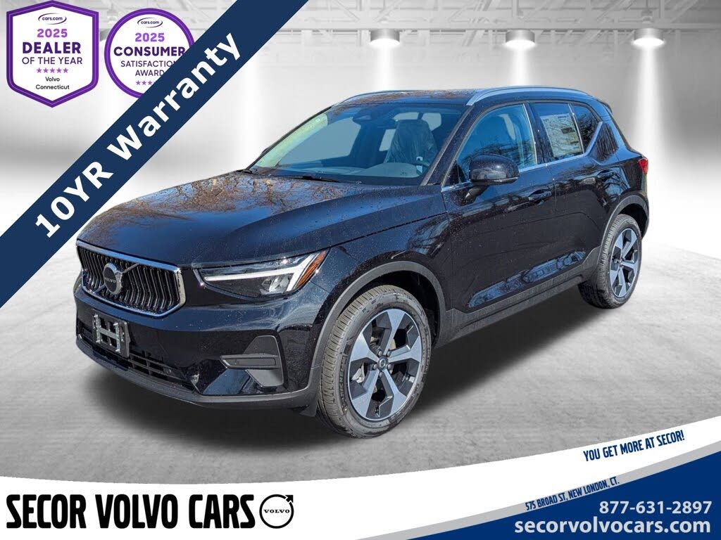 2025 Volvo XC40 B5 Core Bright Theme AWD