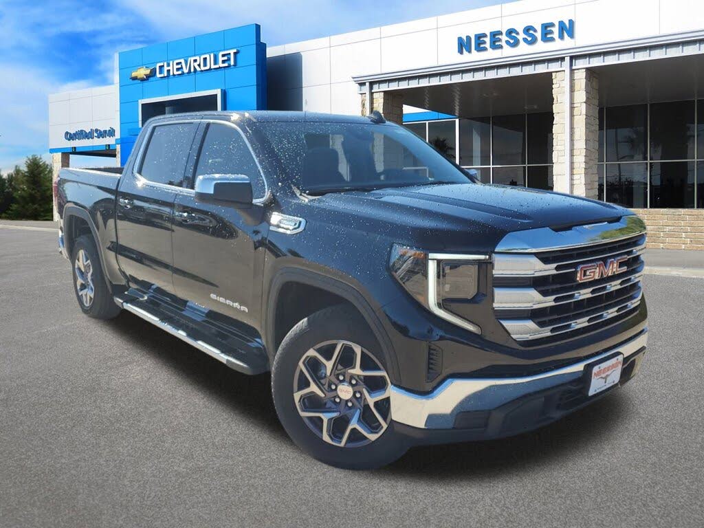 2026 GMC Sierra 1500 SLE Crew Cab RWD
