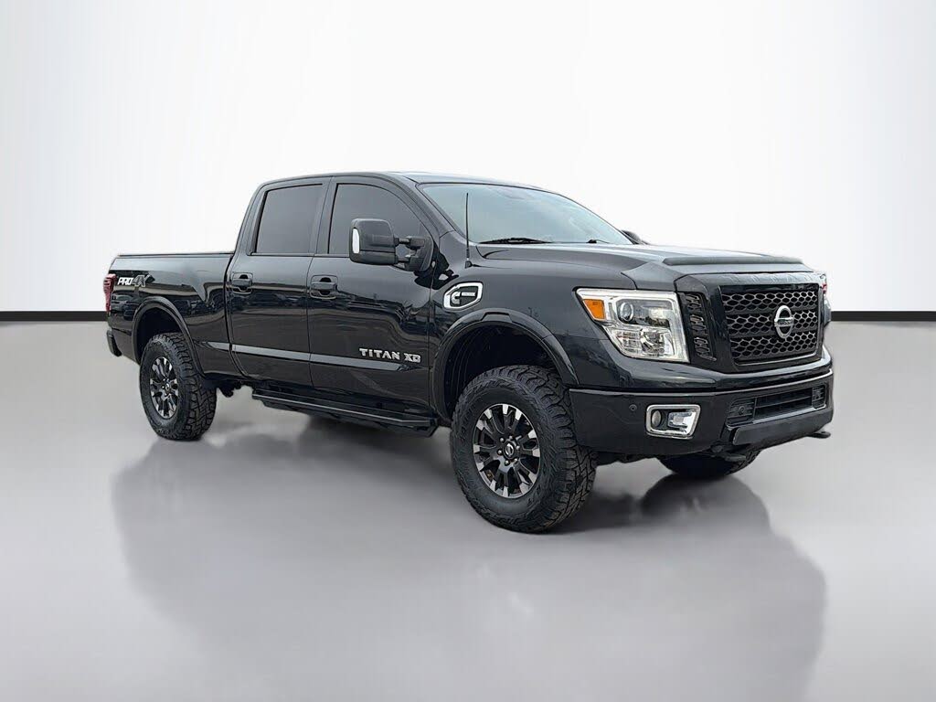 2017 Nissan Titan XD PRO-4X Crew Cab 4WD