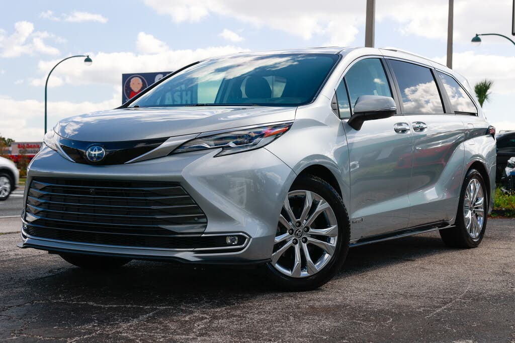 2021 Toyota Sienna Platinum 7-Passenger FWD