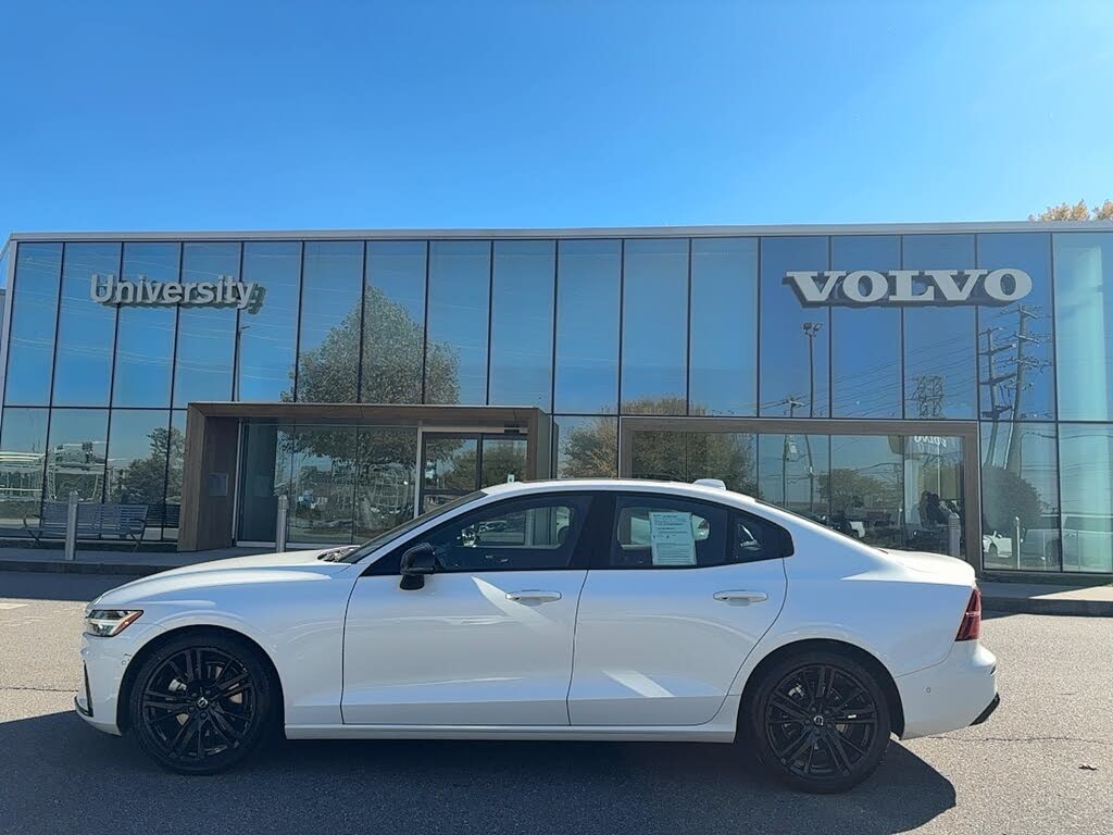 2024 Volvo S60 B5 Plus Black Edition AWD