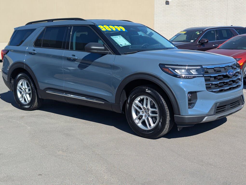 2025 Ford Explorer Active RWD
