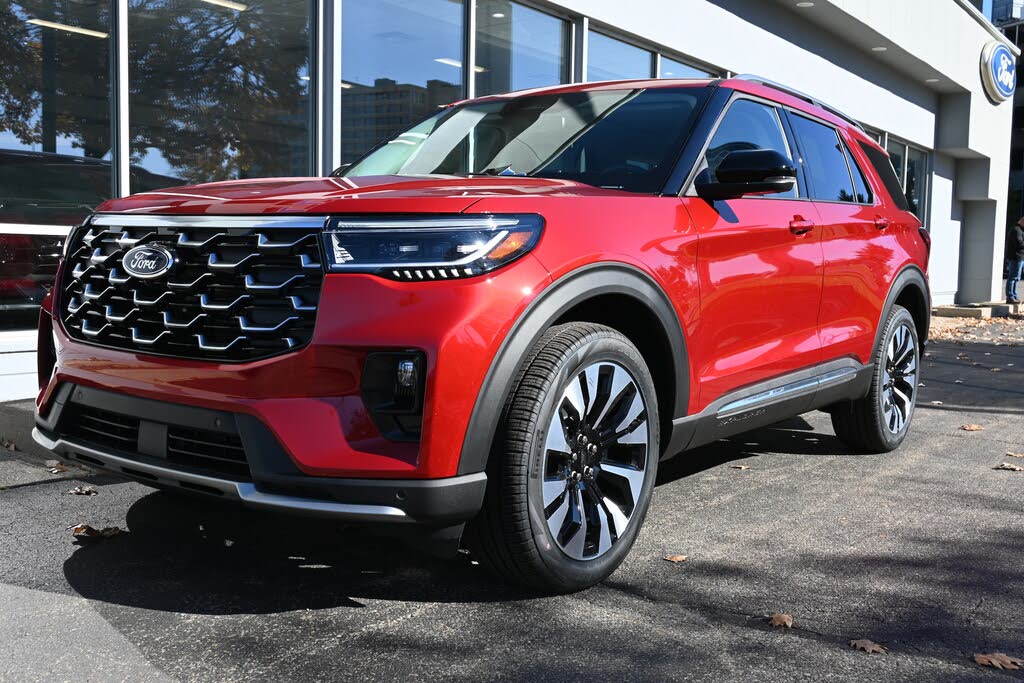 2026 Ford Explorer Platinum AWD