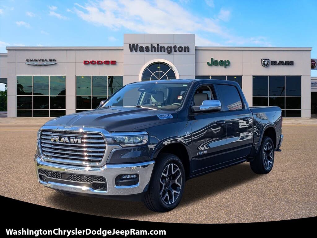 2026 RAM 1500 Laramie Crew Cab 4WD