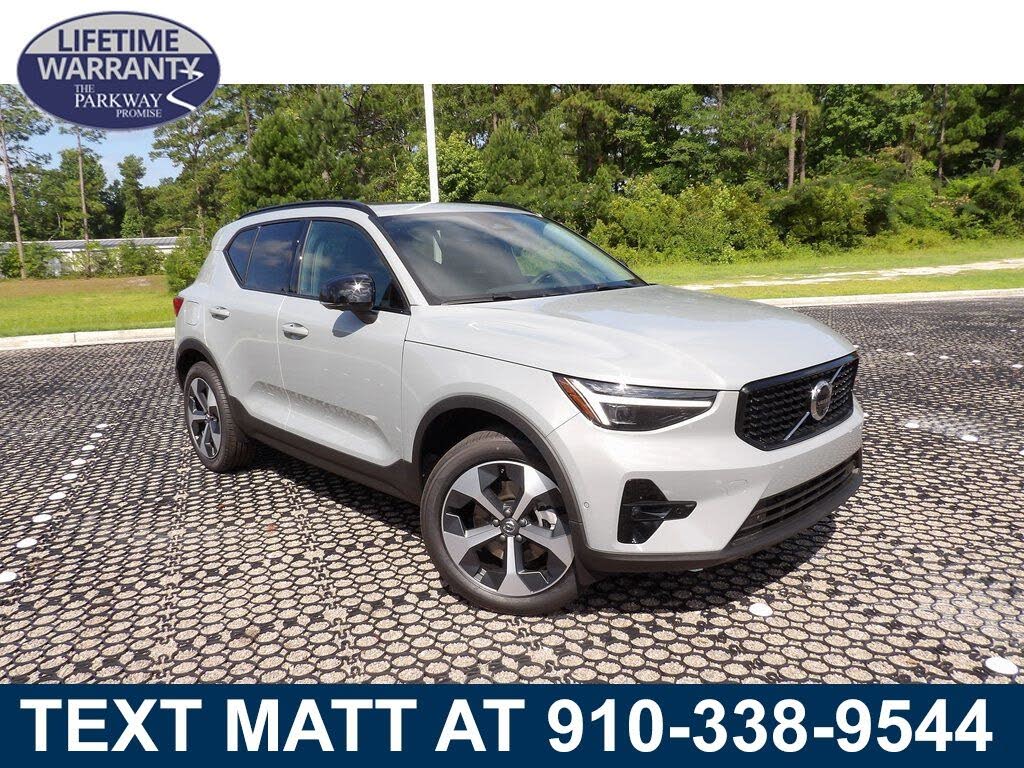 2026 Volvo XC40 B5 Plus AWD
