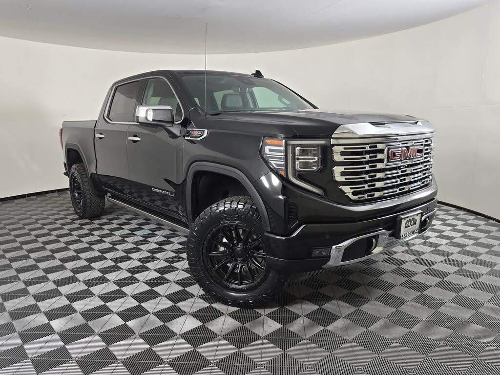 2023 GMC Sierra 1500 Denali Crew Cab 4WD