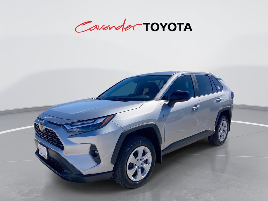2025 Toyota RAV4 LE FWD