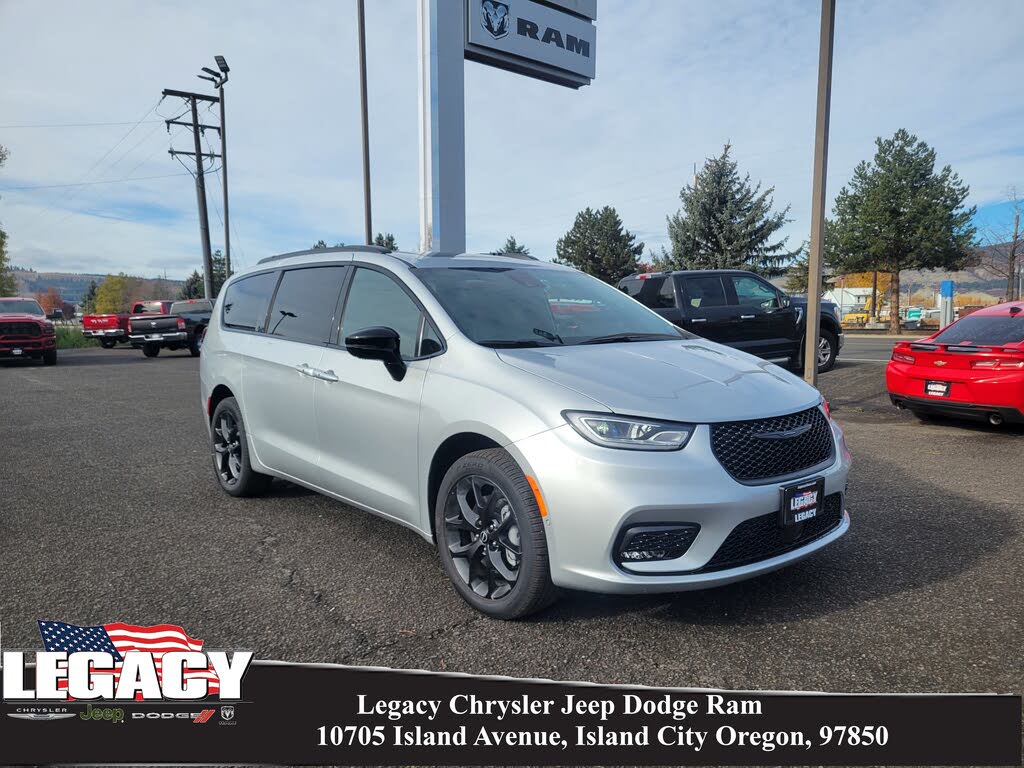 2026 Chrysler Pacifica Limited AWD