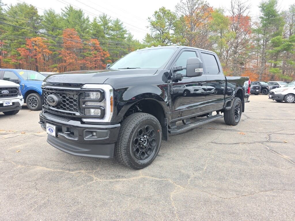 2026 Ford F-350 Super Duty XLT Crew Cab 4WD