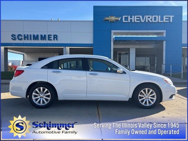 2013 Chrysler 200 Limited Sedan FWD