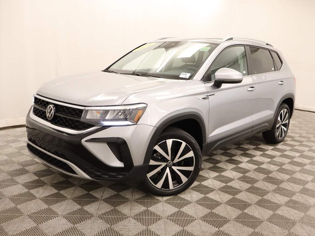 2024 Volkswagen Taos SE FWD