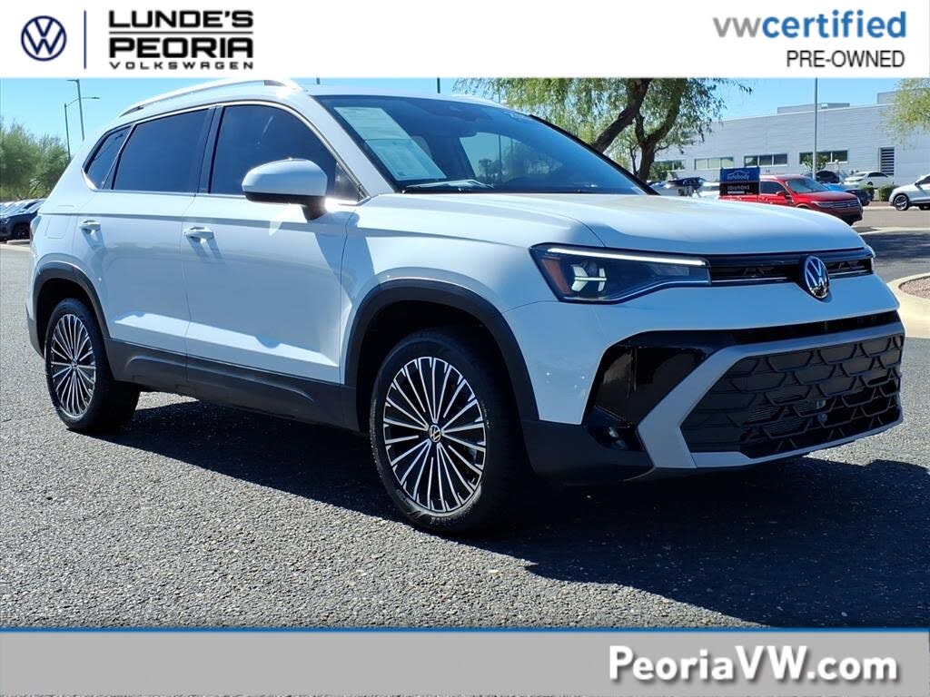 2025 Volkswagen Taos SE FWD