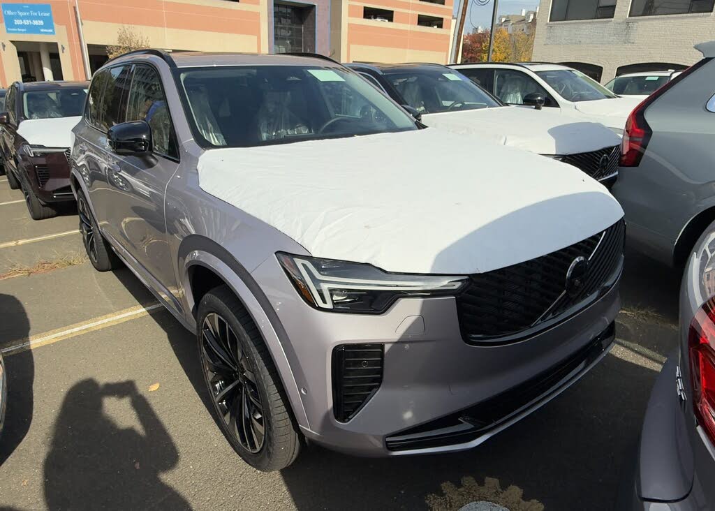 2026 Volvo XC90 B6 Ultra Dark 7-Passenger AWD