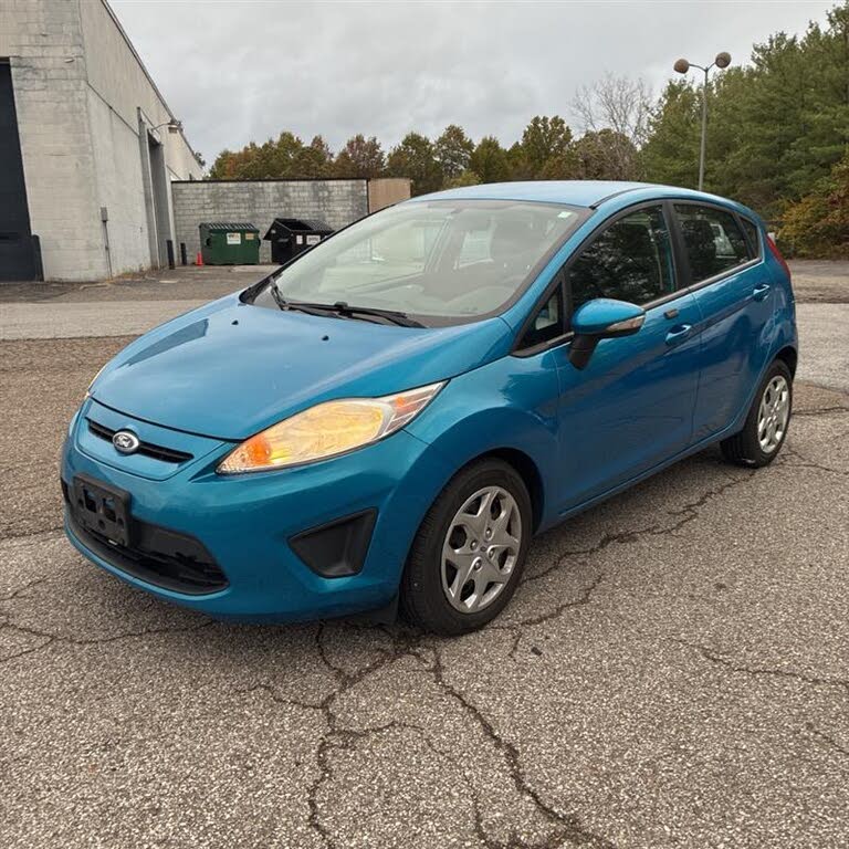2013 Ford Fiesta SE Hatchback