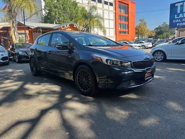 2017 Kia Forte5 SX