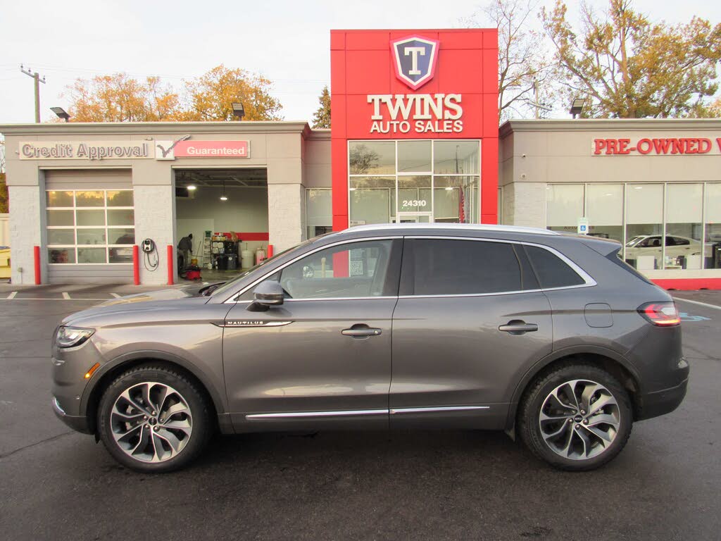 2022 Lincoln Nautilus Reserve AWD