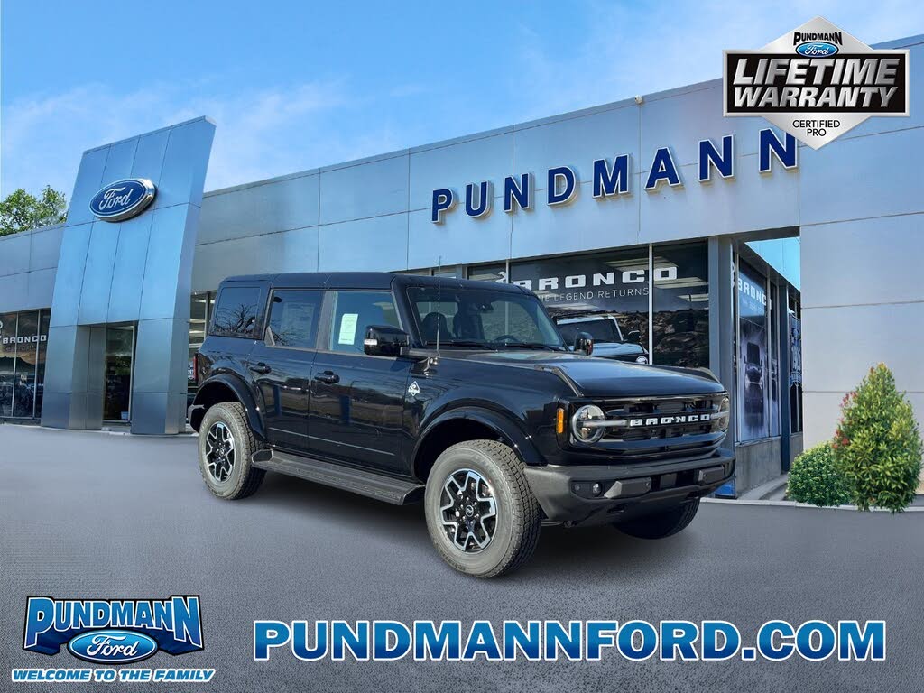 2025 Ford Bronco Outer Banks 4-Door 4WD