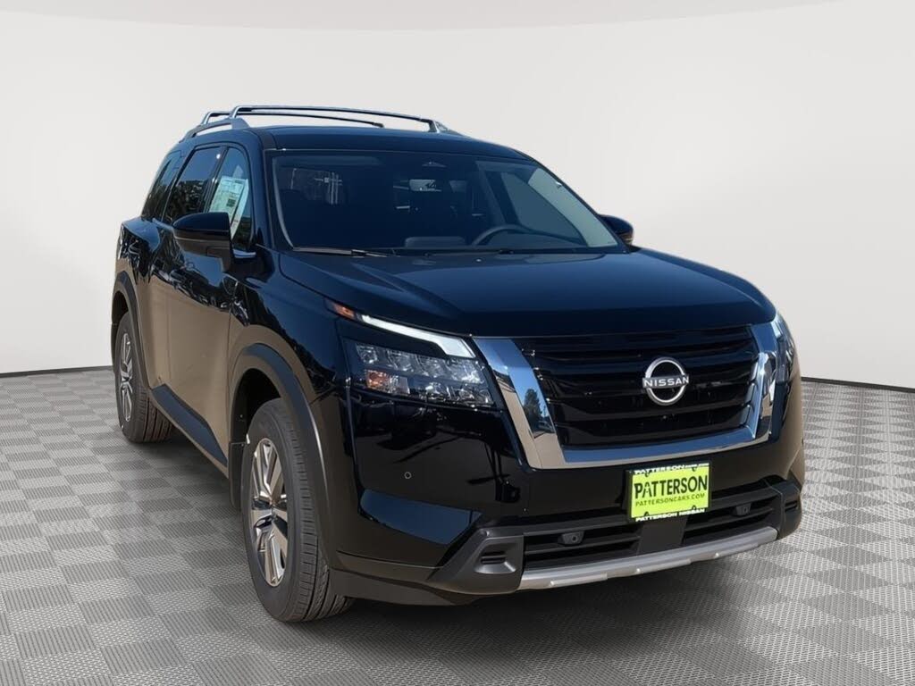 2025 Nissan Pathfinder SL FWD
