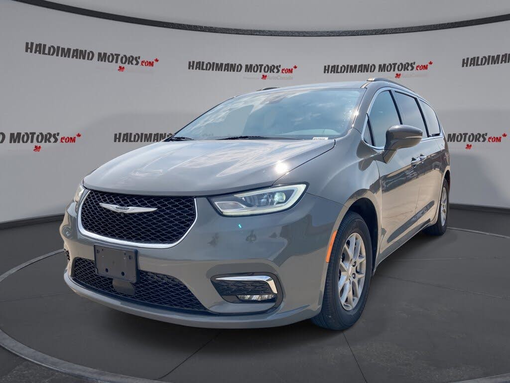 2022 Chrysler Pacifica Touring FWD