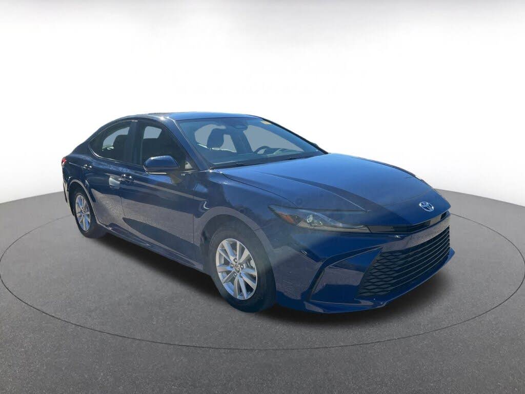 2025 Toyota Camry LE FWD