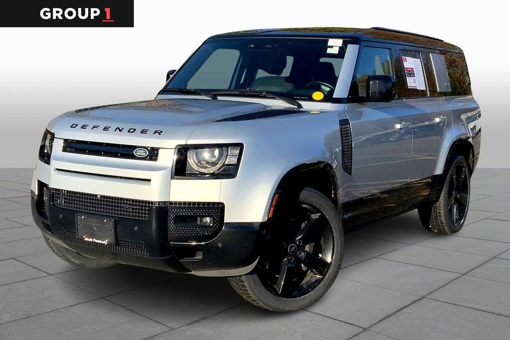 2023 Land Rover Defender 130 X-Dynamic SE AWD