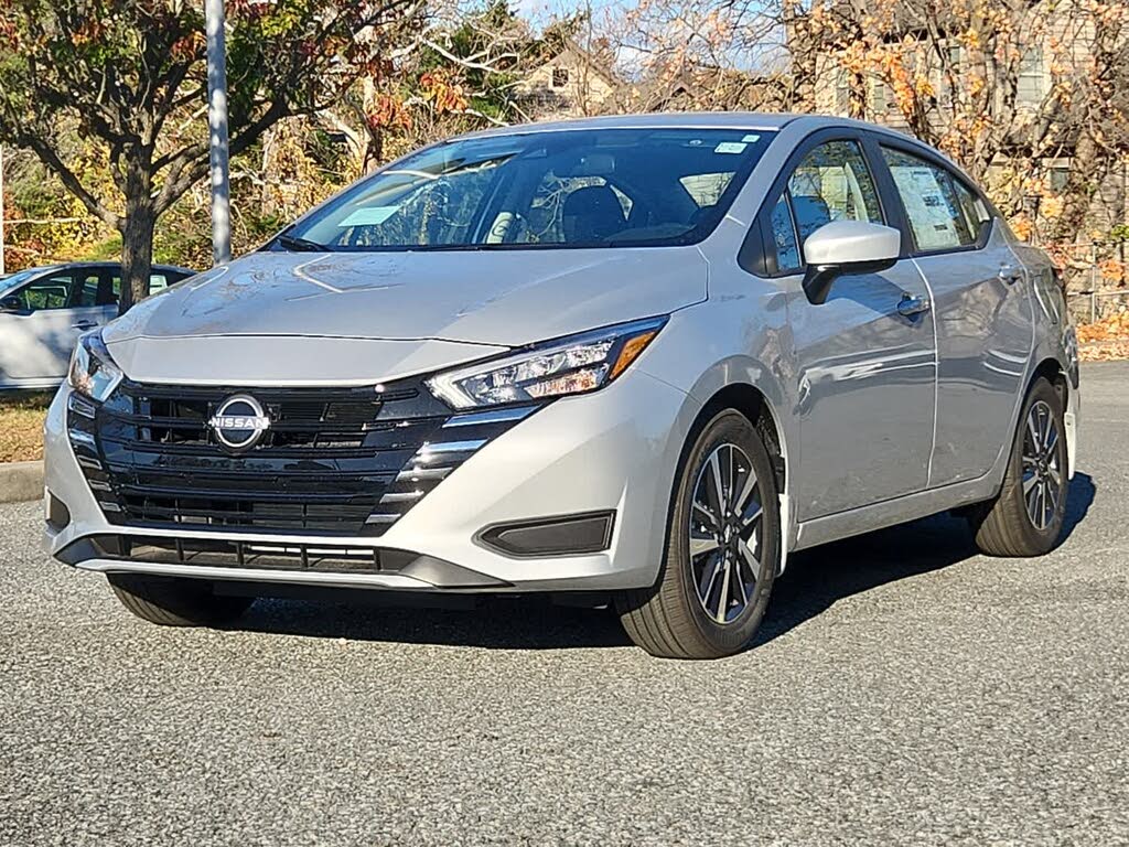 2025 Nissan Versa SV FWD