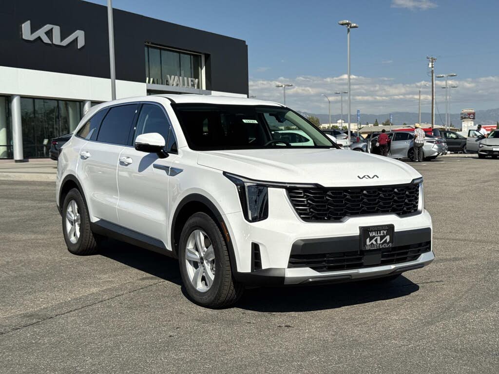 2026 Kia Sorento LX FWD