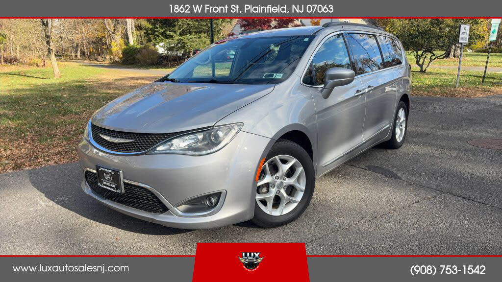 2017 Chrysler Pacifica Touring L FWD