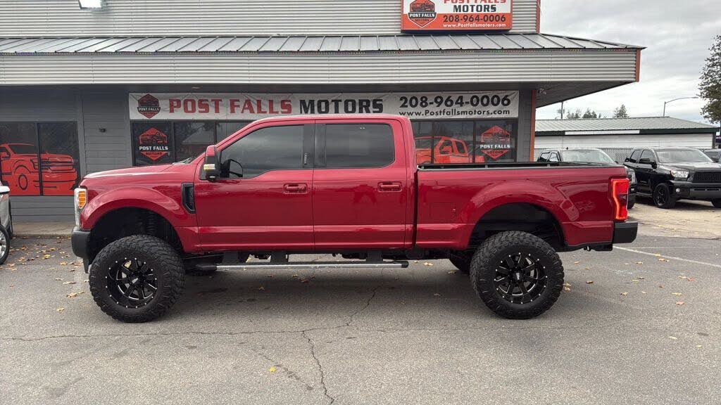 2017 Ford F-350 Super Duty Lariat Crew Cab 4WD