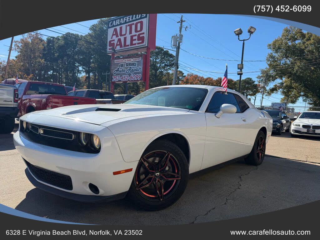 2019 Dodge Challenger SXT RWD