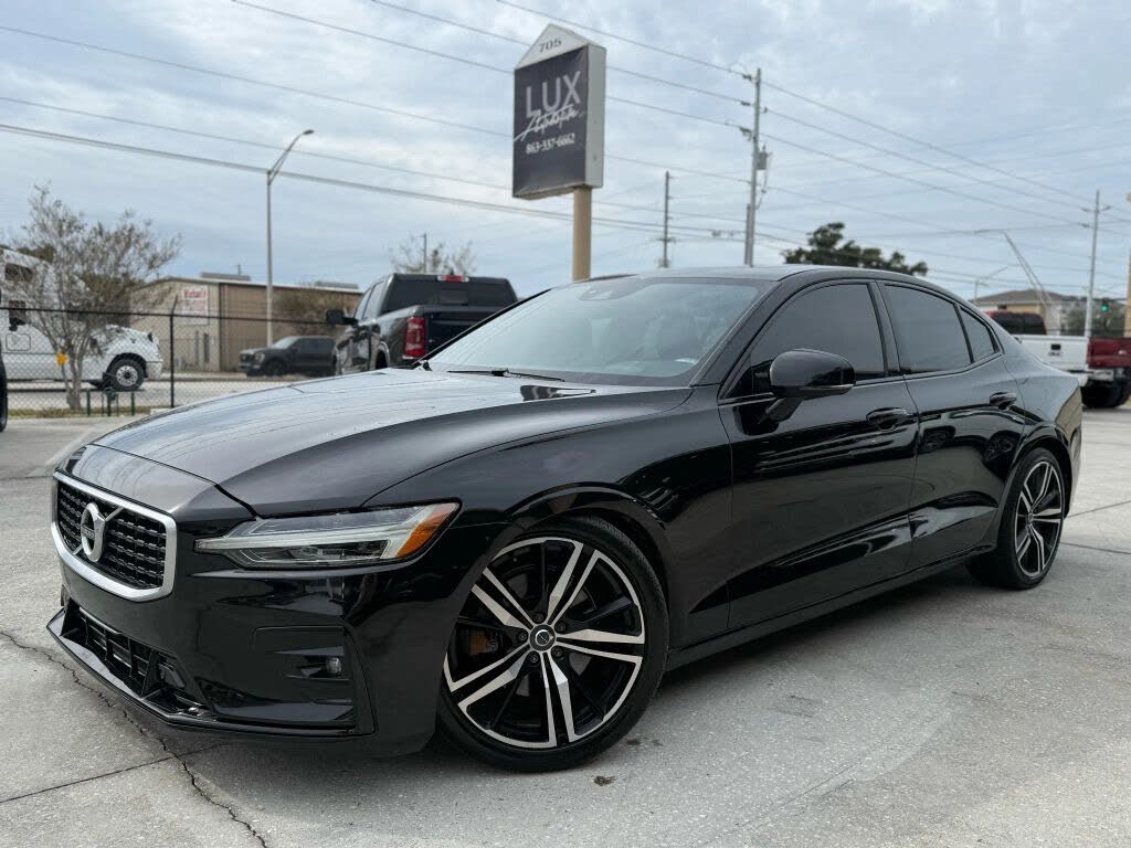 2019 Volvo S60 T5 R-Design FWD