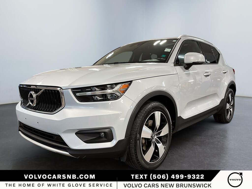 2020 Volvo XC40 T5 Momentum AWD