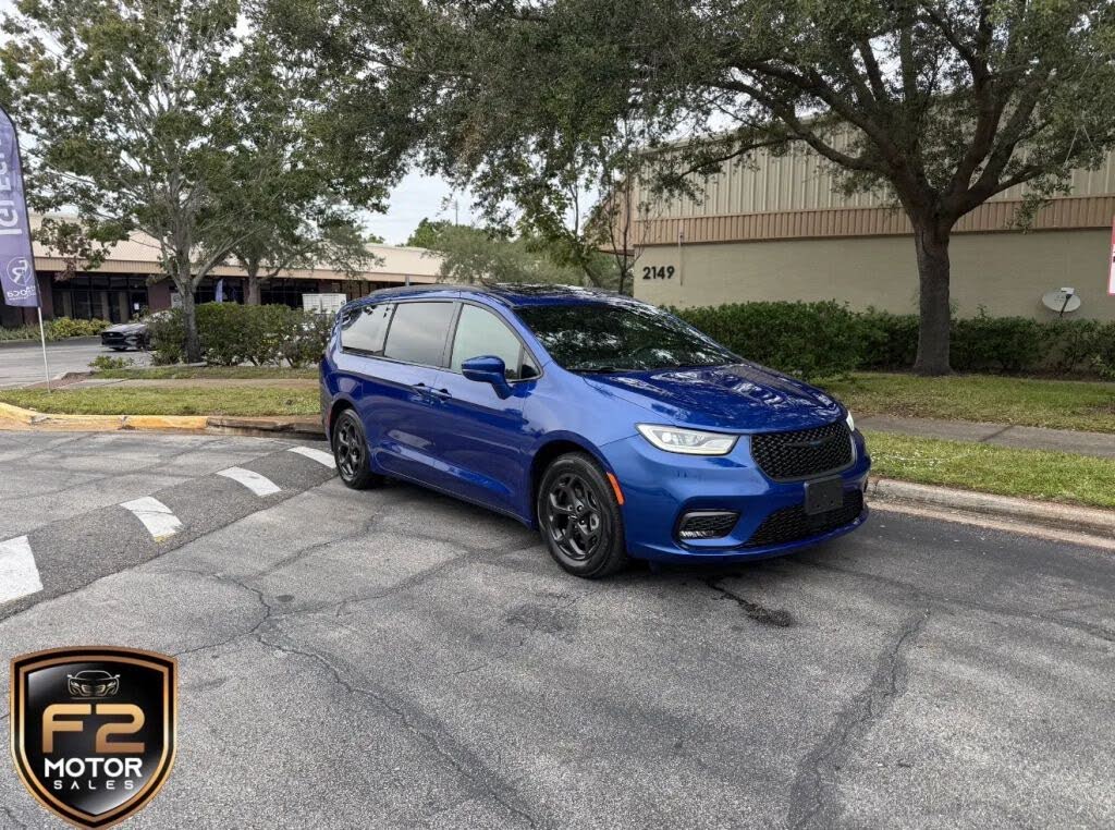 2021 Chrysler Pacifica Hybrid Limited FWD