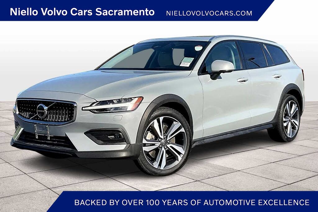 2024 Volvo V60 Cross Country B5 Plus AWD