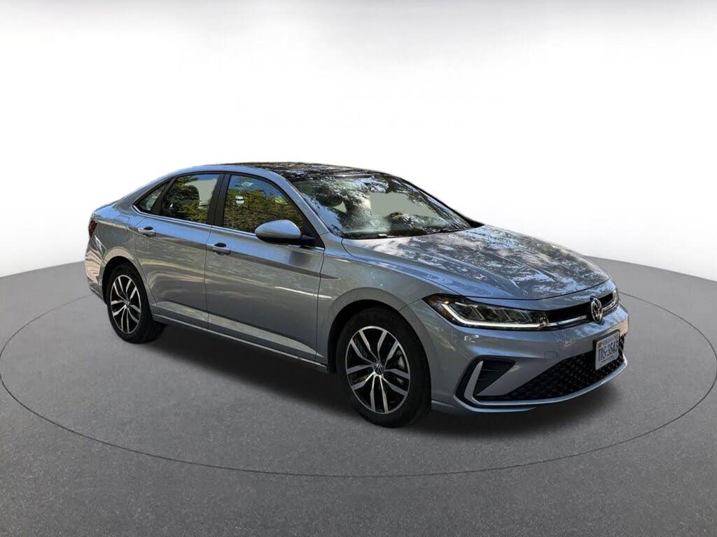 2025 Volkswagen Jetta SE FWD