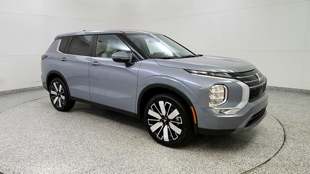 2025 Mitsubishi Outlander SE FWD