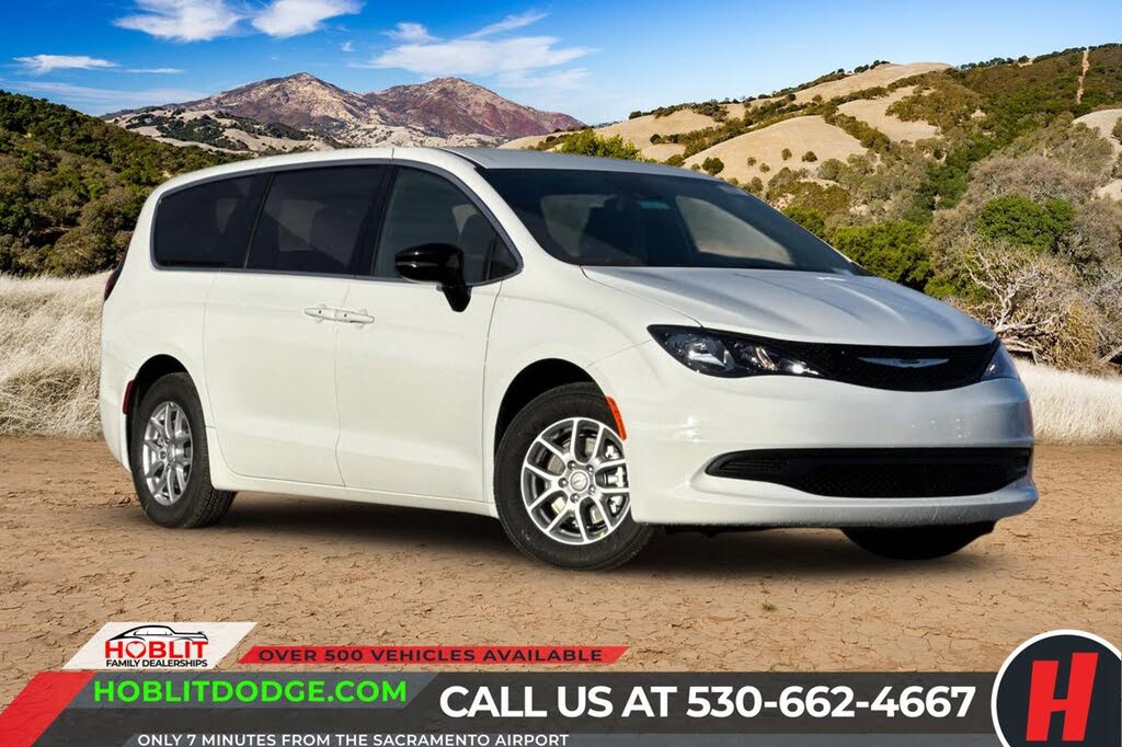 2026 Chrysler Voyager LX FWD