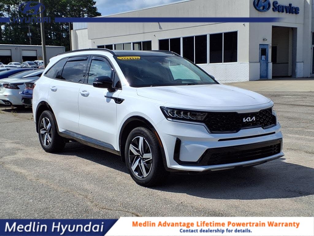 2023 Kia Sorento S FWD