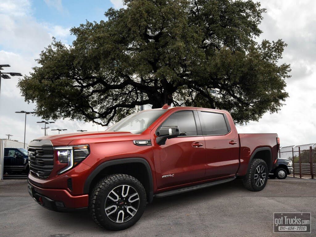 2024 GMC Sierra 1500 AT4 Crew Cab 4WD