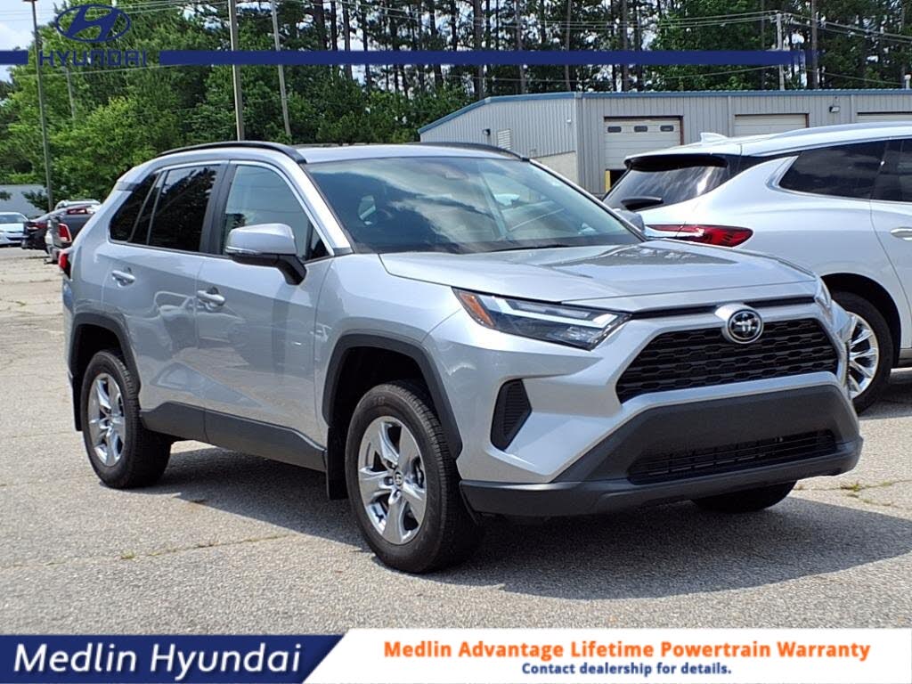 2024 Toyota RAV4 XLE FWD