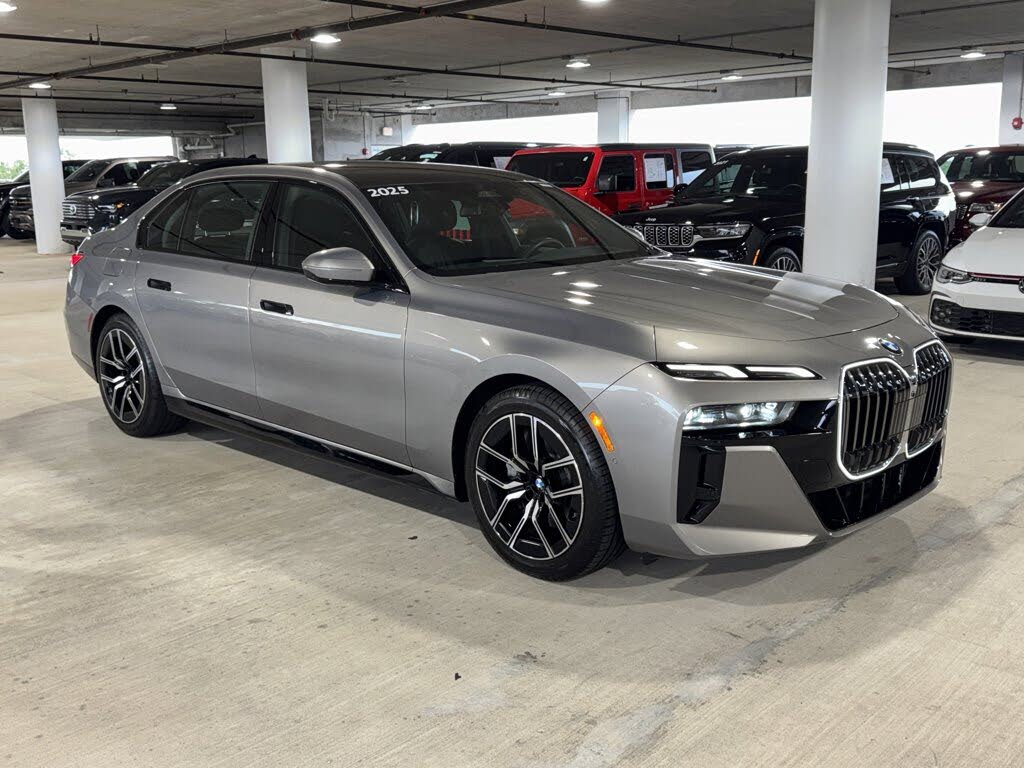 2025 BMW 7 Series 740i xDrive