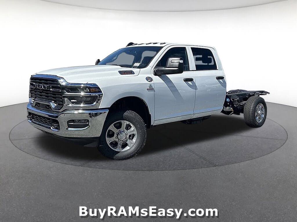 2025 RAM 3500 Chassis Tradesman Crew Cab LB 4WD